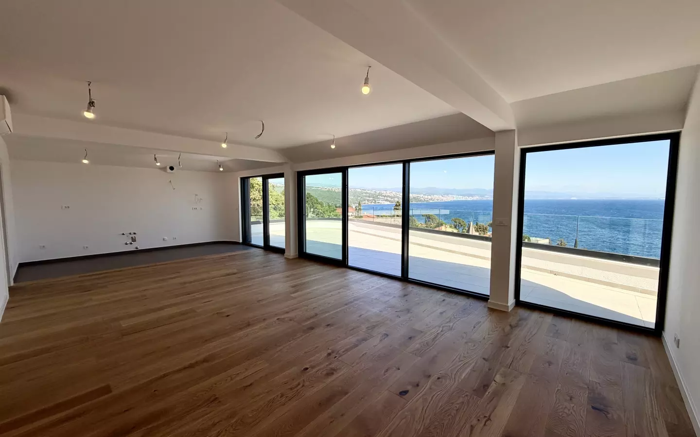 3-bedroom Apartment In Opatija – Centar, Croatia (202,75 M²)