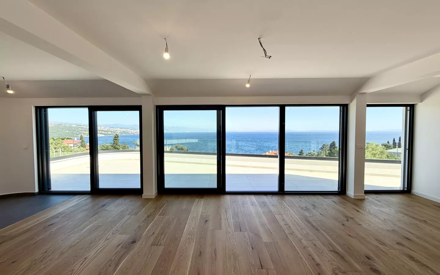 3-bedroom Apartment In Opatija – Centar, Croatia (202,75 M²)