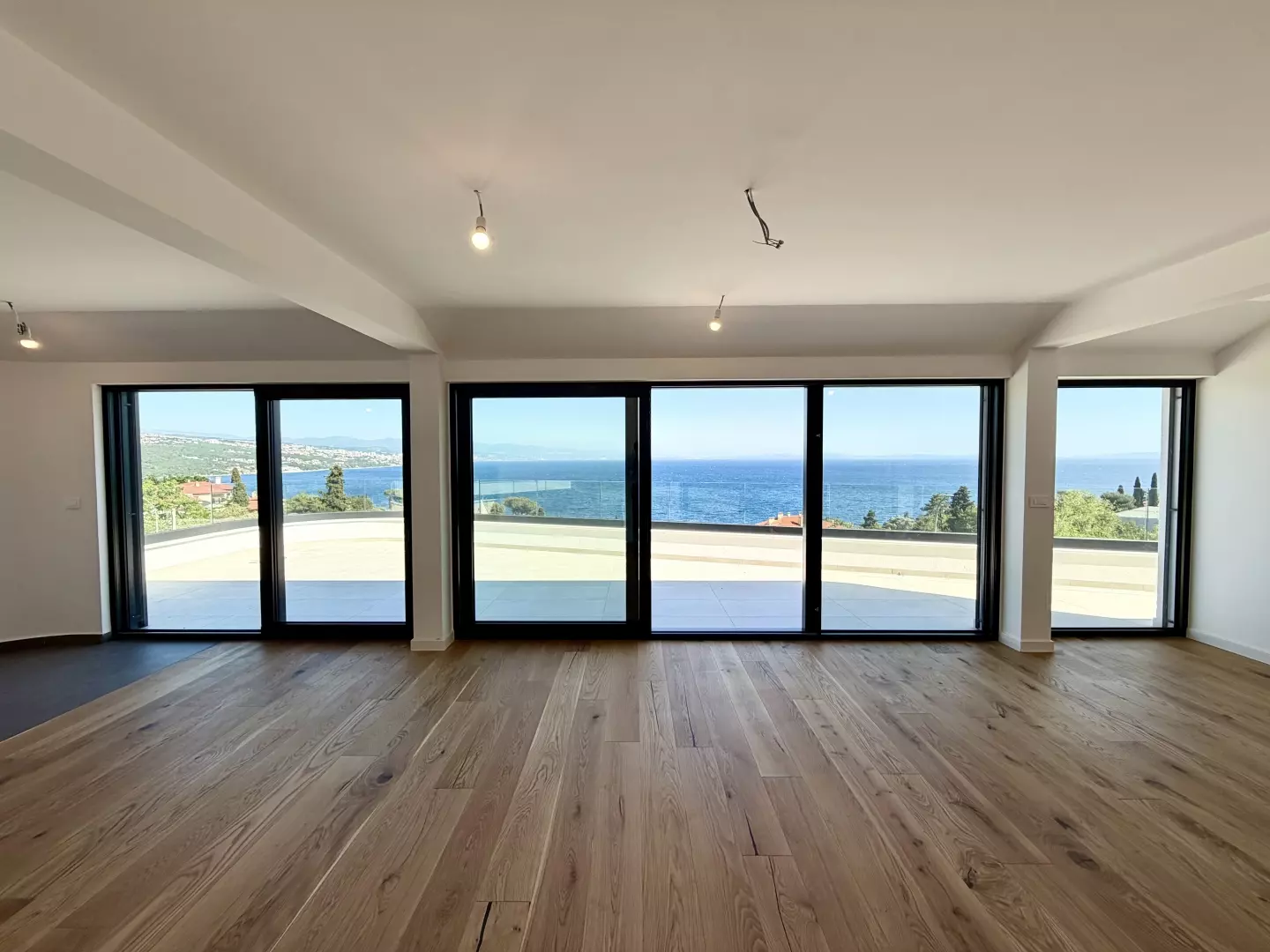 3-bedroom Apartment In Opatija – Centar, Croatia (202,75 M²)