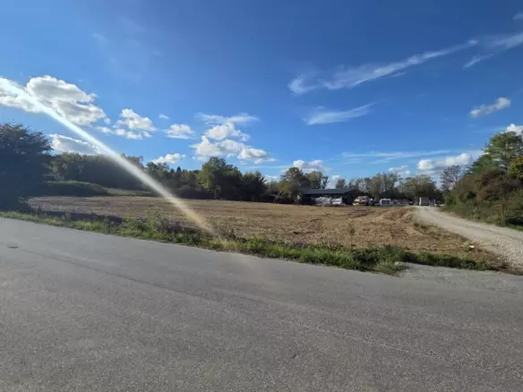 Land In Petrinja, Croatia (2.500 M²)