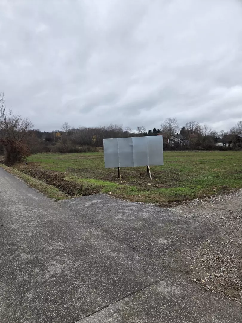 Land In Petrinja, Croatia (2.500 M²)