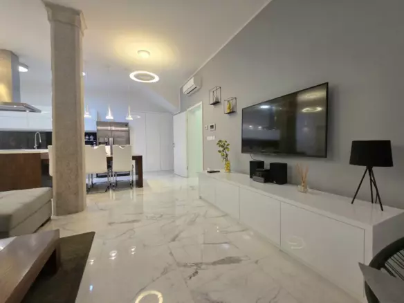 3-bedroom Apartment In Poreč, Croatia (113 M²)