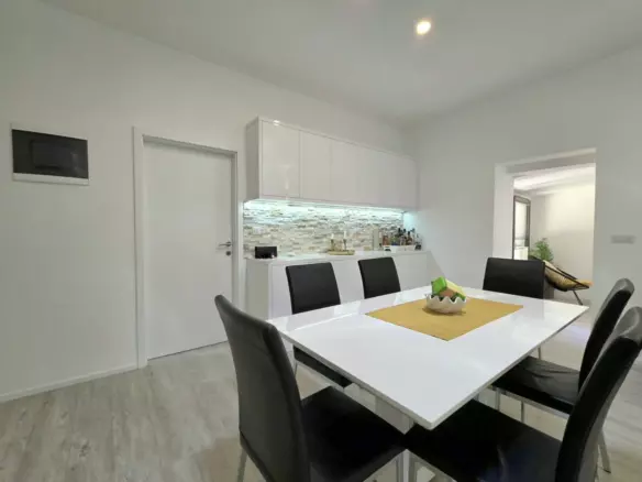3-bedroom Apartment In Poreč, Croatia (97 M²)