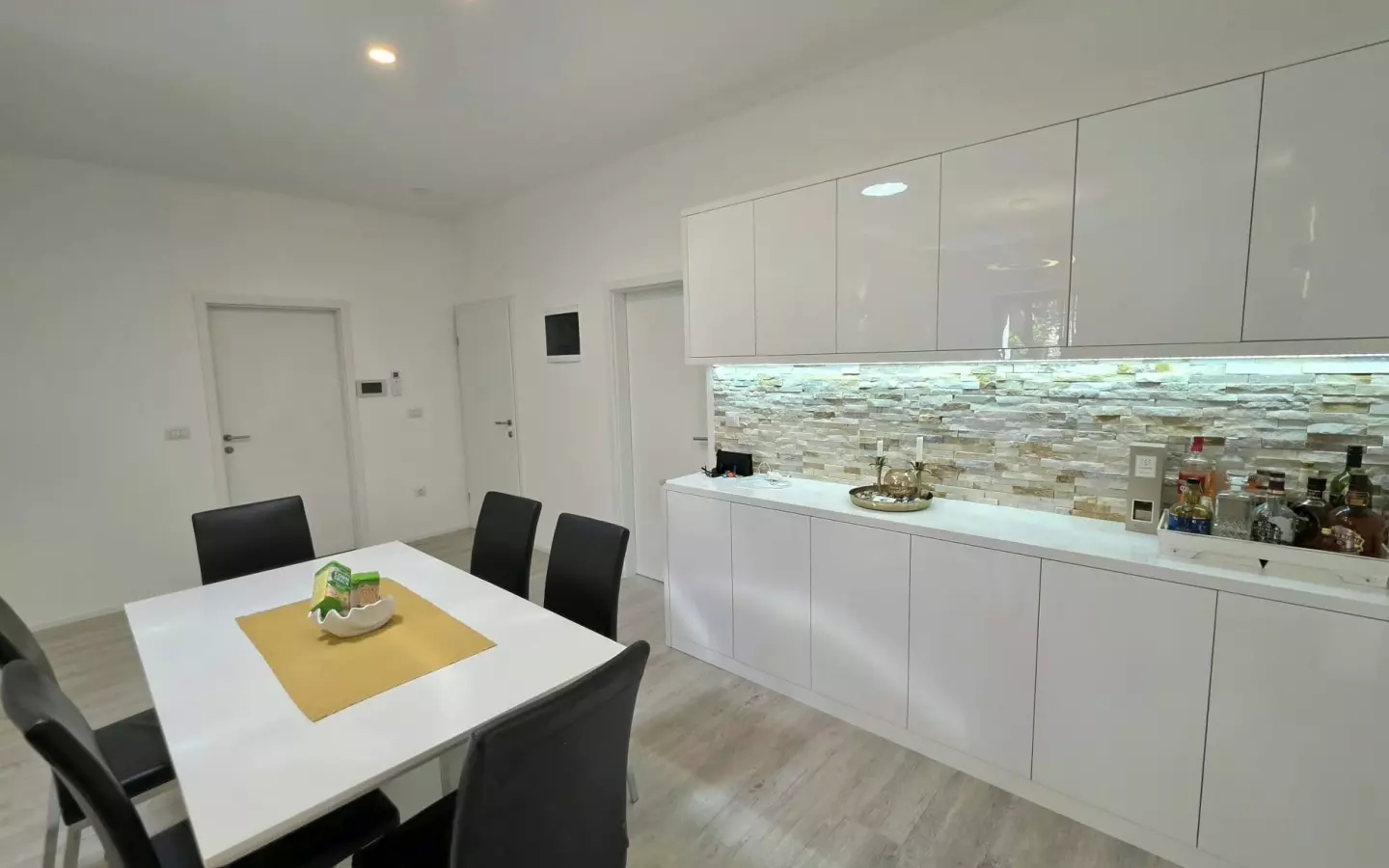 3-bedroom Apartment In Poreč, Croatia (97 M²)