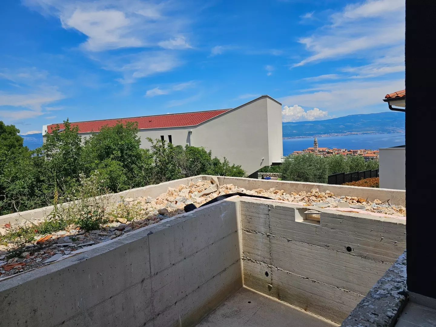 2-bedroom Apartment In Vrbnik, Croatia (155 M²)