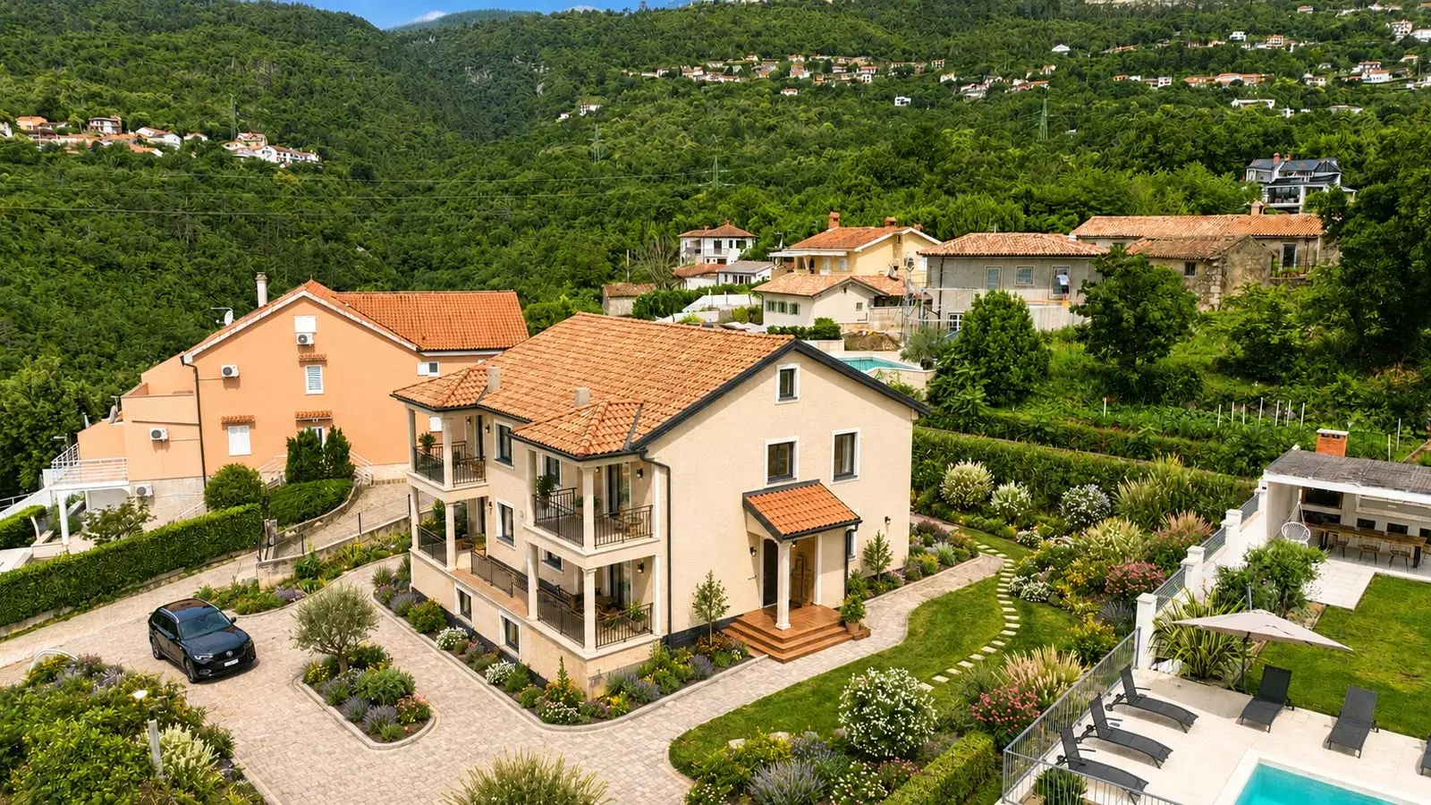 Apartment In Poljane