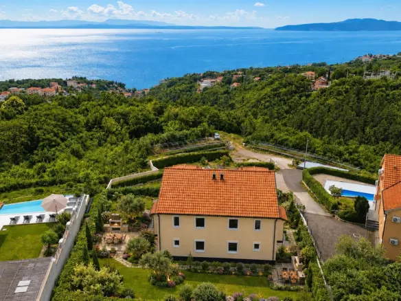 Apartment In Poljane