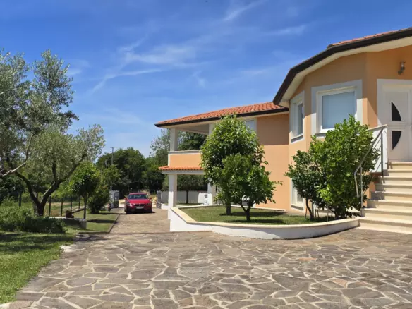 6-bedroom Detached House In Umag, Croatia (355 M²)
