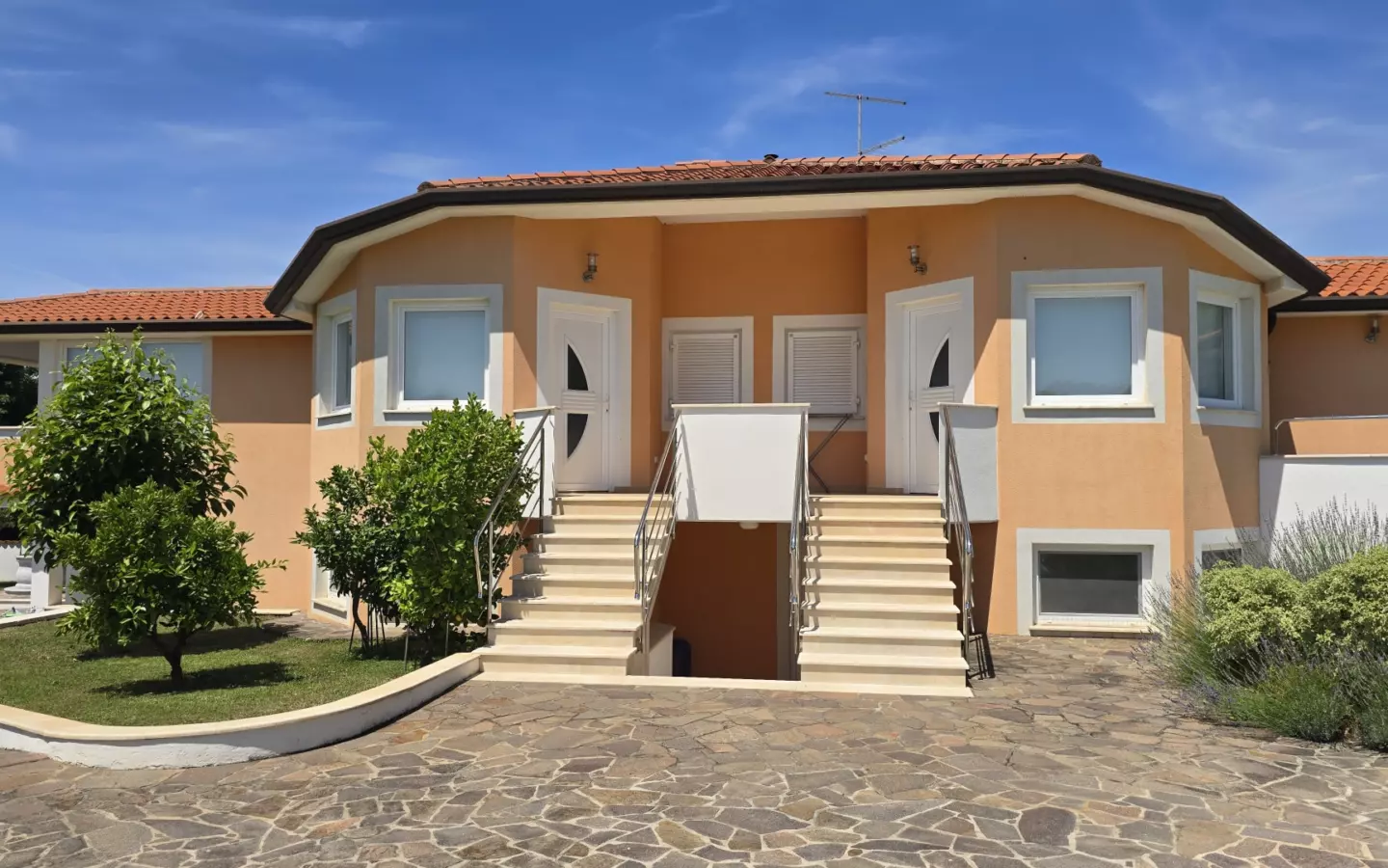 6-bedroom Detached House In Umag, Croatia (355 M²)