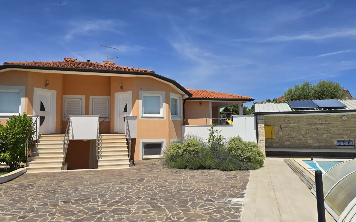 6-bedroom Detached House In Umag, Croatia (355 M²)