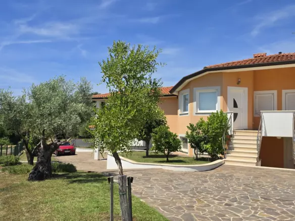 6-bedroom Detached House In Umag, Croatia (355 M²)