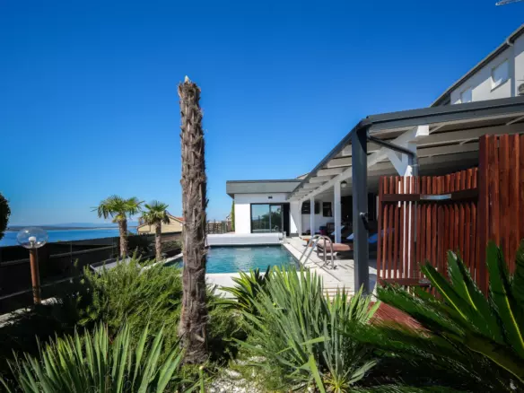 2-bedroom Villa In Selce, Croatia (118 M²)
