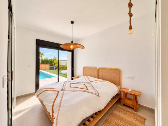 3-bedroom Villa In Alicante, Spain (125 M²)