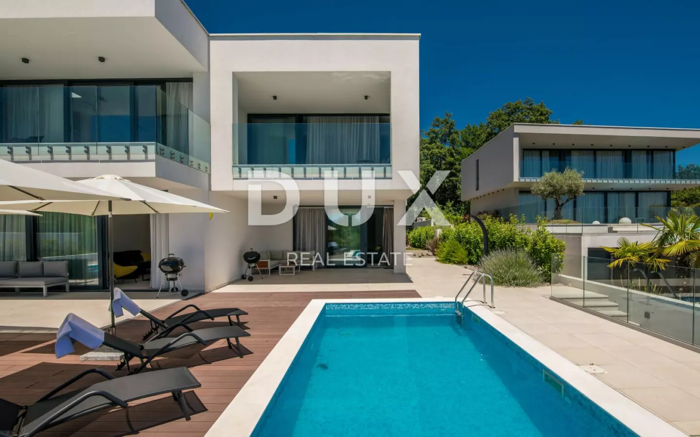 6-bedroom Villa In Veprinac, Croatia (516 M²)