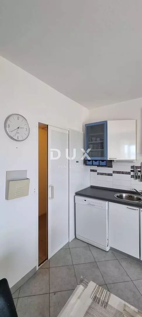 3-bedroom Apartment In Novi Vinodolski, Croatia (120 M²)