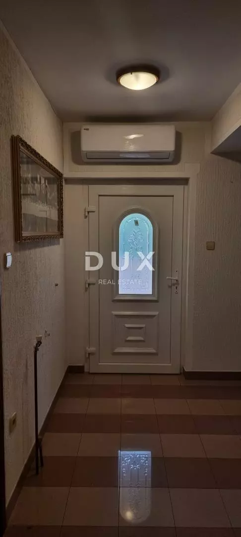 3-bedroom Apartment In Novi Vinodolski, Croatia (120 M²)