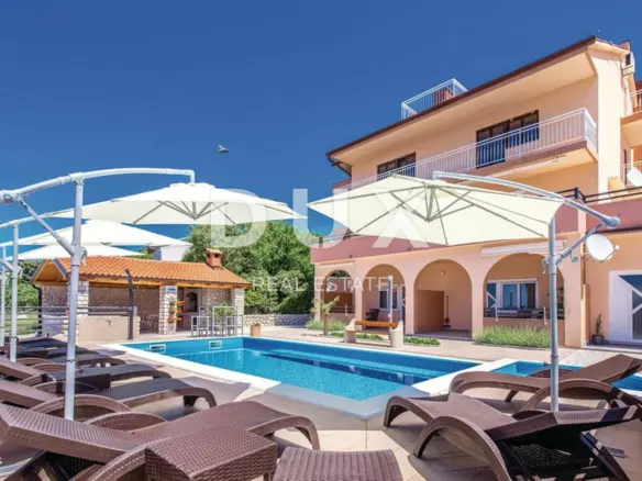 3-bedroom Apartment In Novi Vinodolski, Croatia (120 M²)