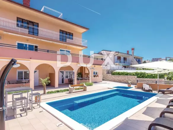 3-bedroom Apartment In Novi Vinodolski, Croatia (120 M²)