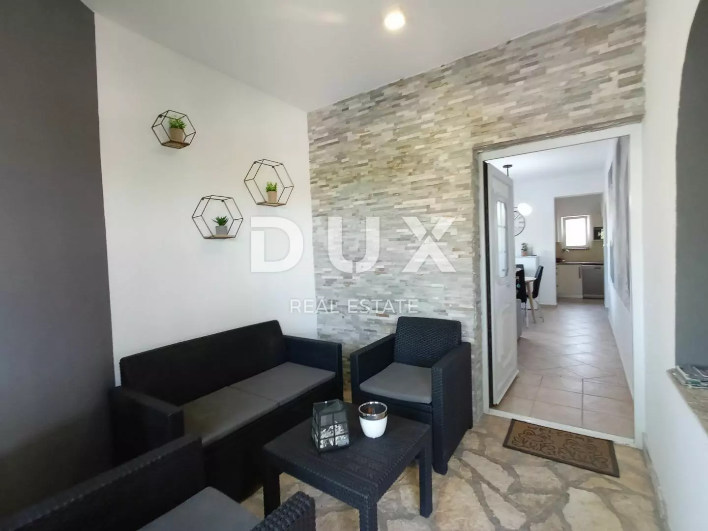 3-bedroom Villa In Debeljak, Croatia (239,46 M²)