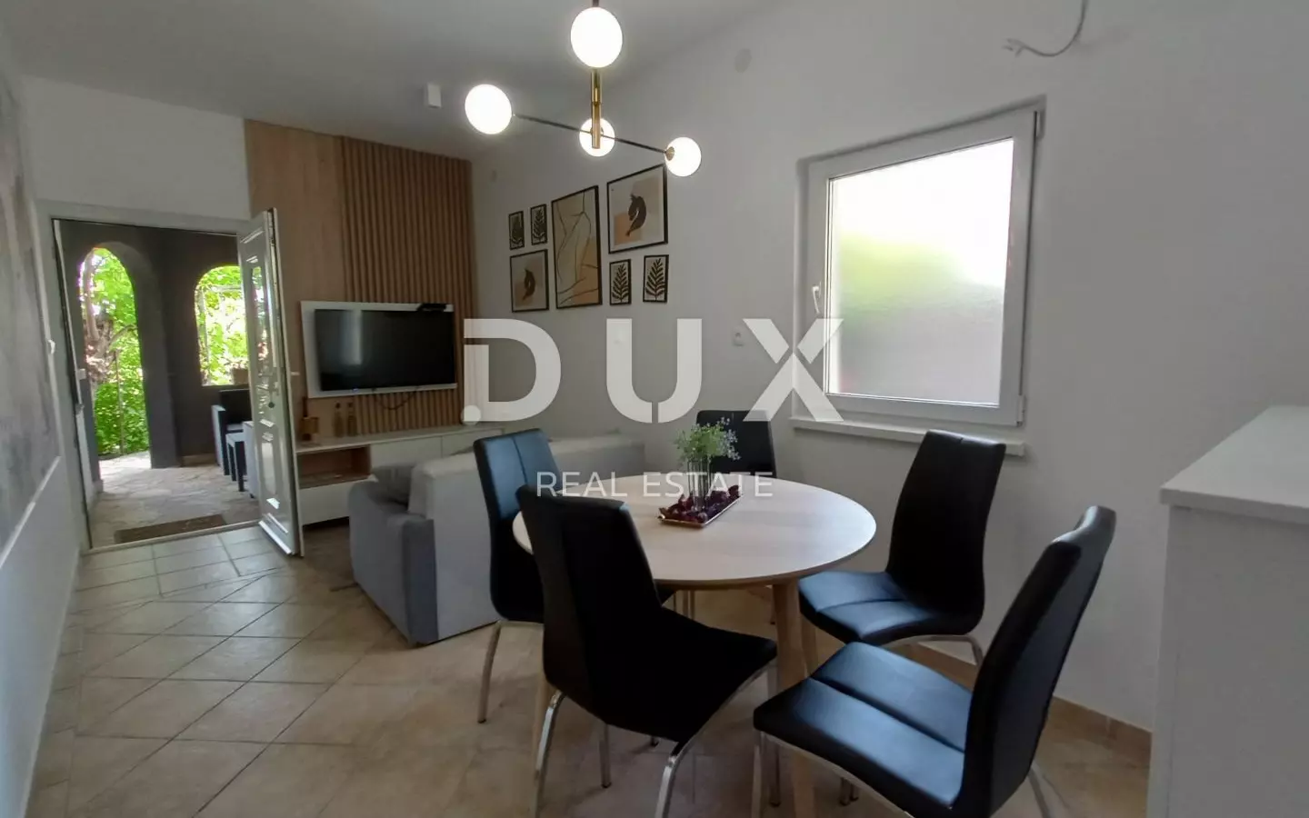 3-bedroom Villa In Debeljak, Croatia (239,46 M²)