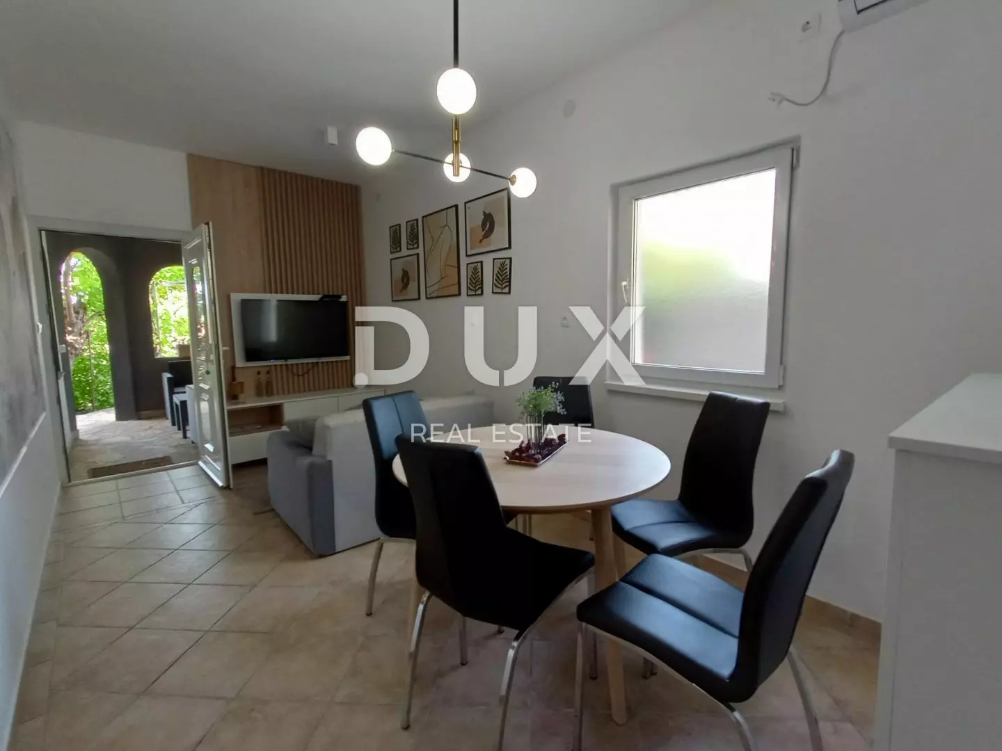 3-bedroom Villa In Debeljak, Croatia (239,46 M²)