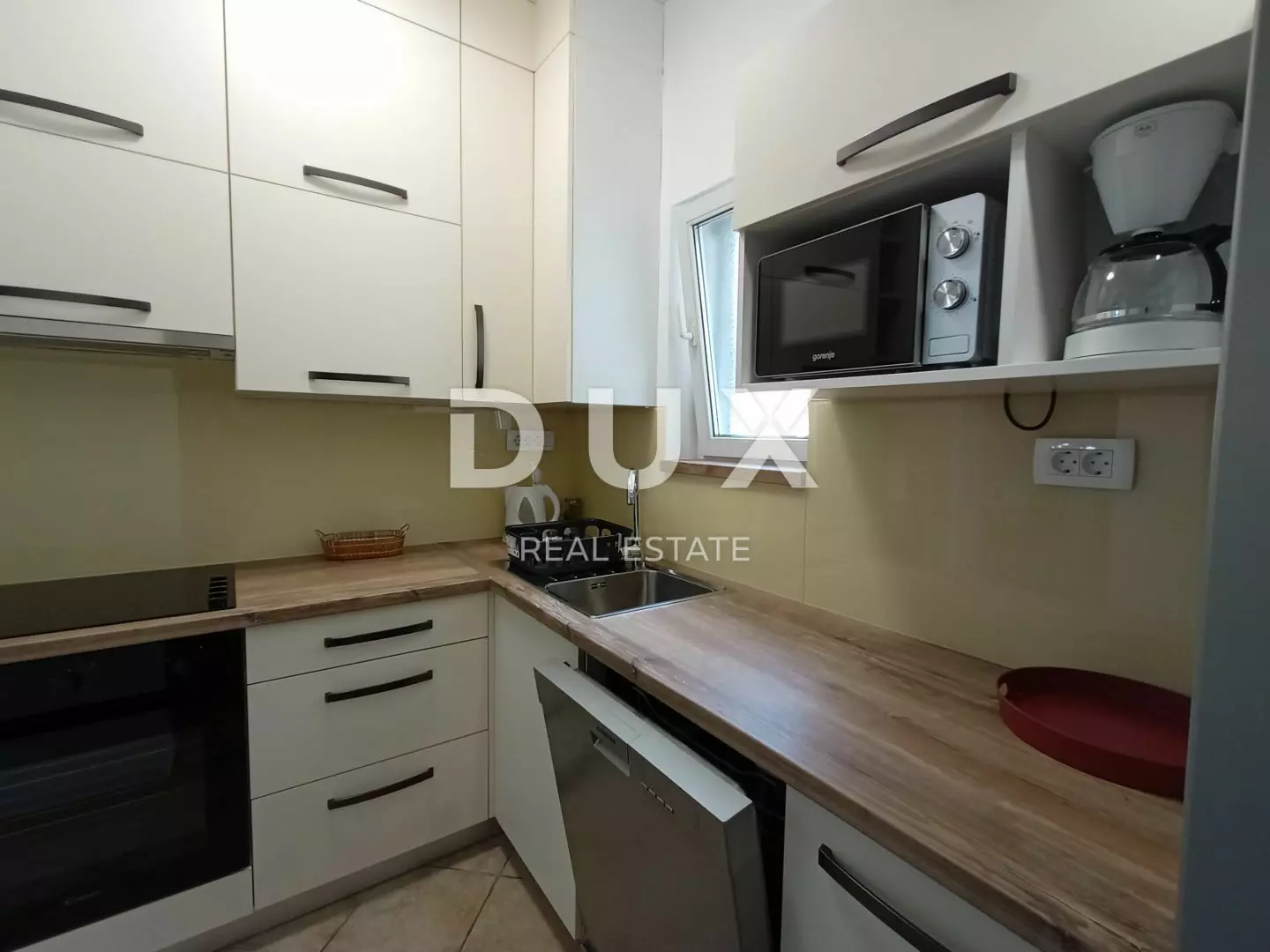 3-bedroom Villa In Debeljak, Croatia (239,46 M²)