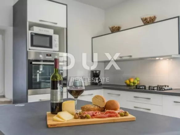 3-bedroom Villa In Sveti Lovreč, Croatia (142 M²)