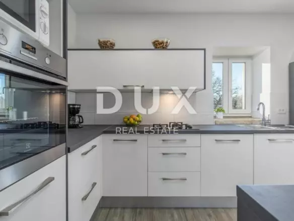 3-bedroom Villa In Sveti Lovreč, Croatia (142 M²)