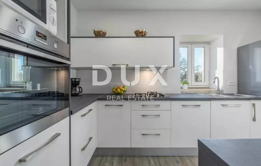 3-bedroom Villa In Sveti Lovreč, Croatia (142 M²)