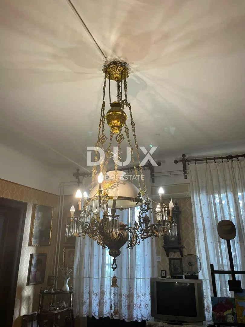 3-bedroom Apartment In Bulevard, Croatia (172 M²)