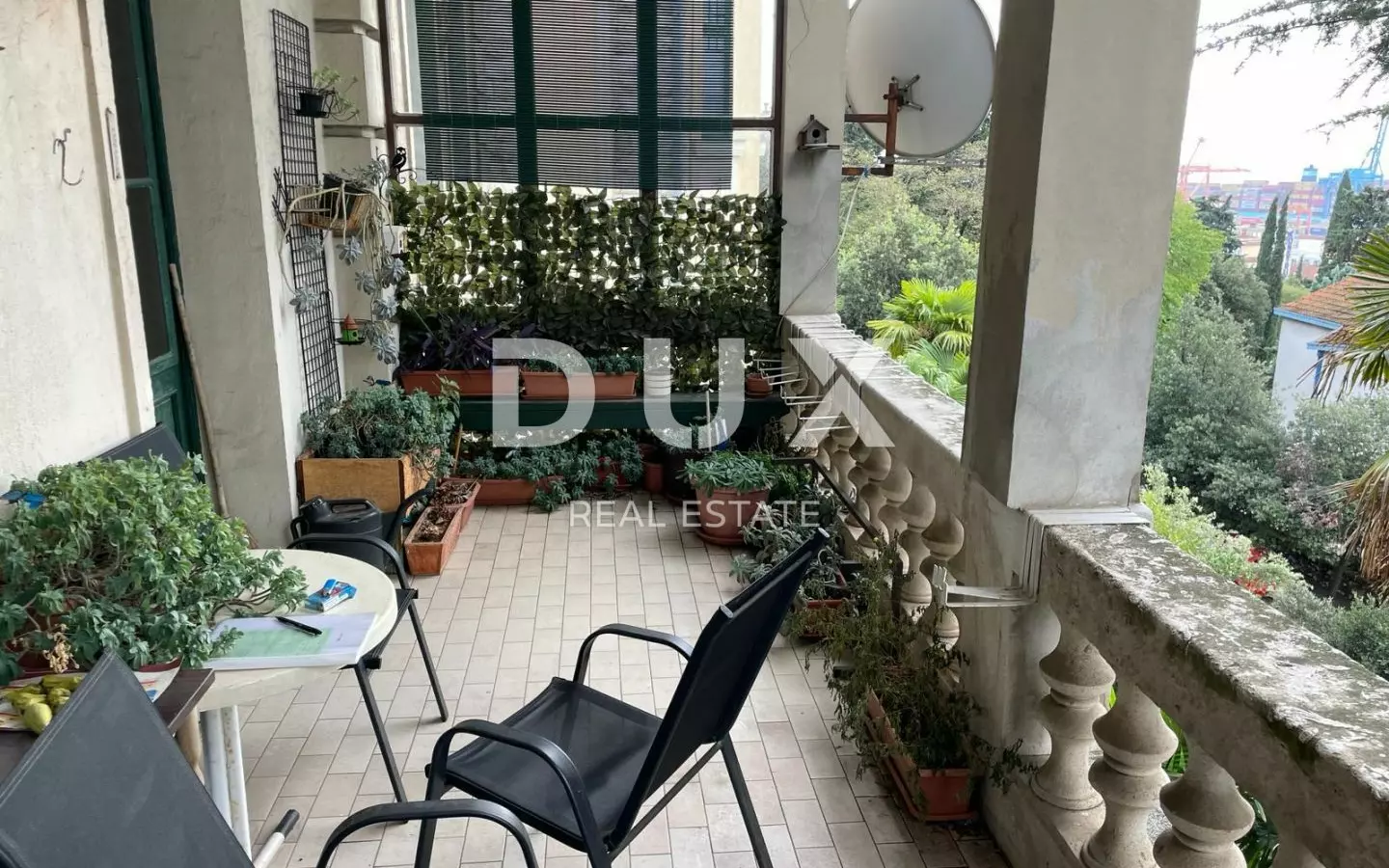 3-bedroom Apartment In Bulevard, Croatia (172 M²)