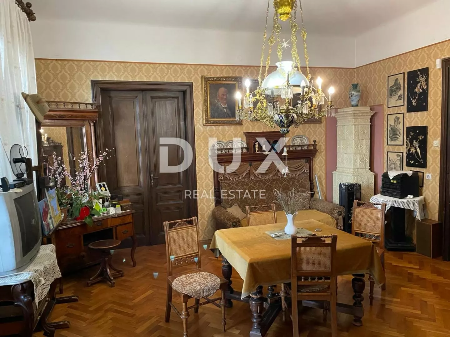 3-bedroom Apartment In Bulevard, Croatia (172 M²)