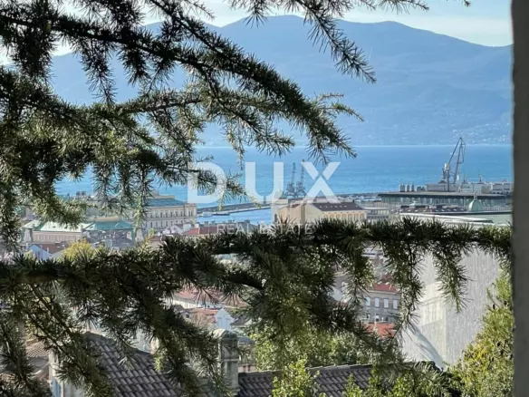 3-bedroom Apartment In Bulevard, Croatia (172 M²)