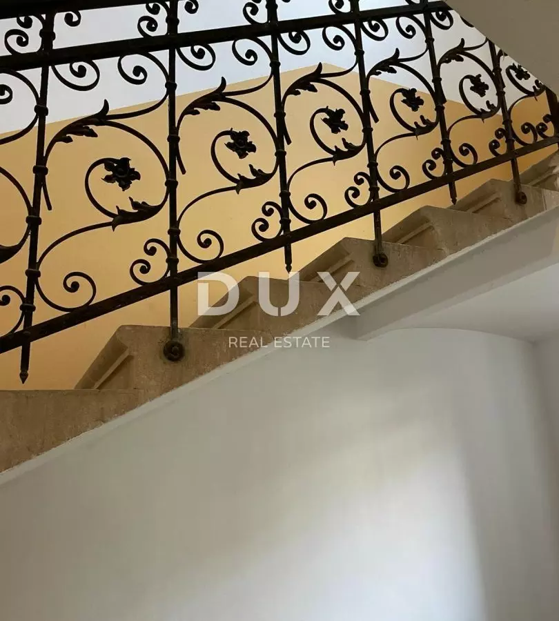 3-bedroom Apartment In Bulevard, Croatia (172 M²)