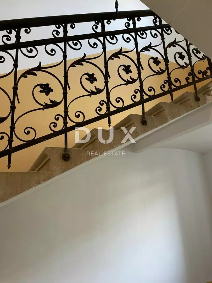 3-bedroom Apartment In Bulevard, Croatia (172 M²)