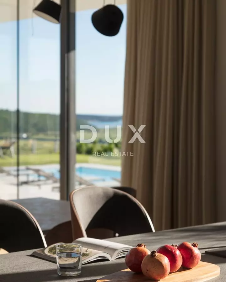 4-bedroom Villa In Novigrad, Croatia (258 M²)