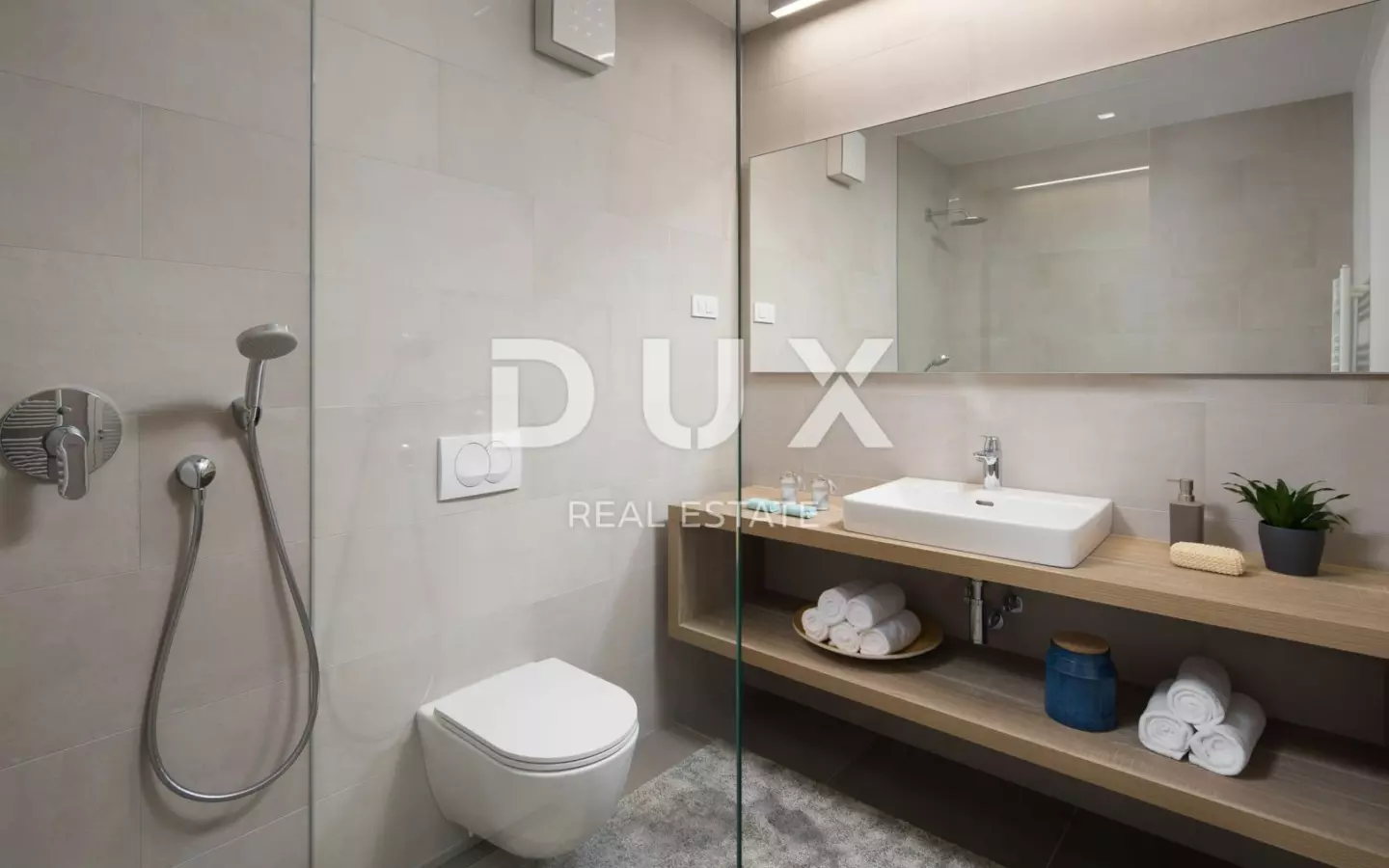 4-bedroom Villa In Novigrad, Croatia (258 M²)