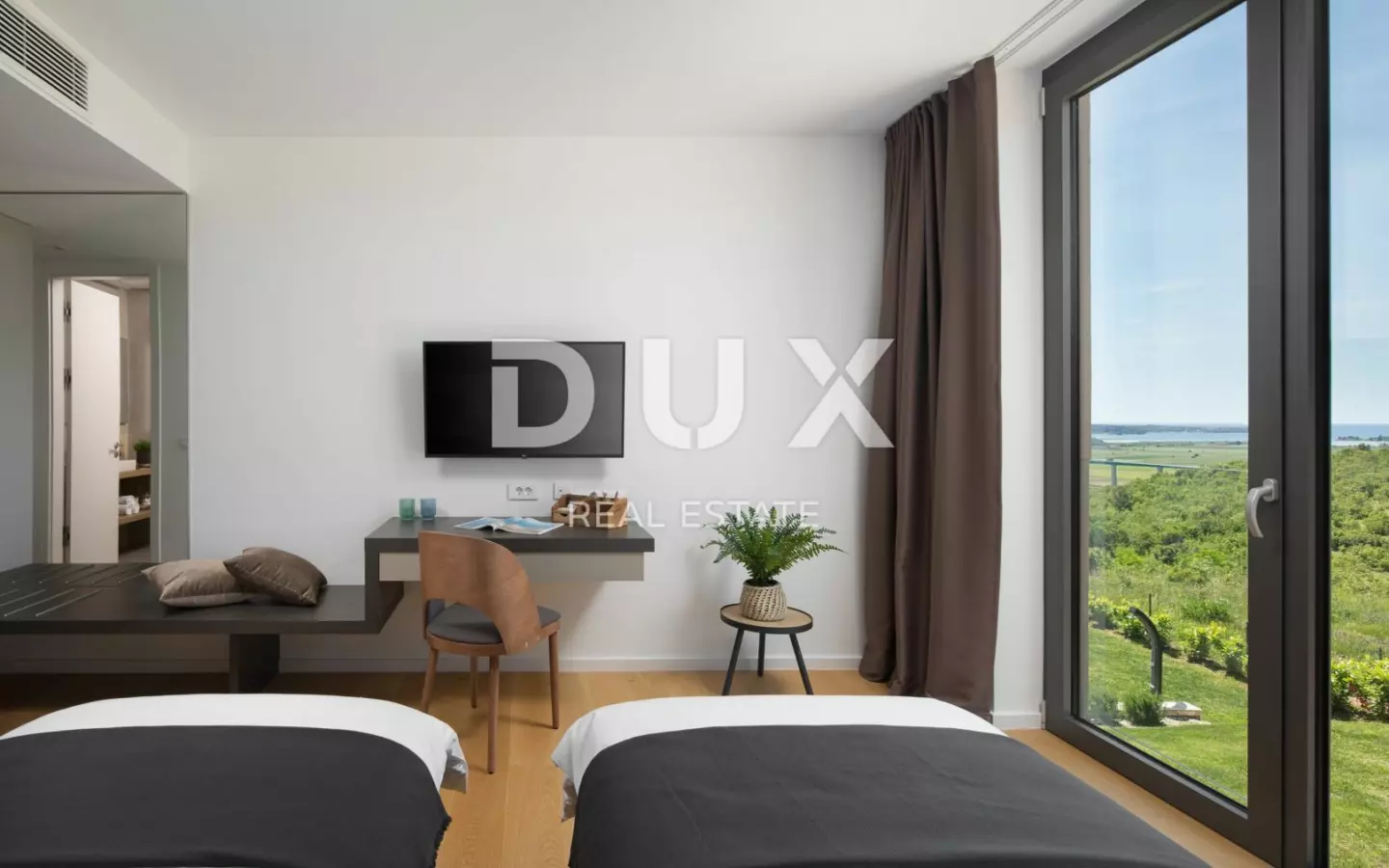 4-bedroom Villa In Novigrad, Croatia (258 M²)
