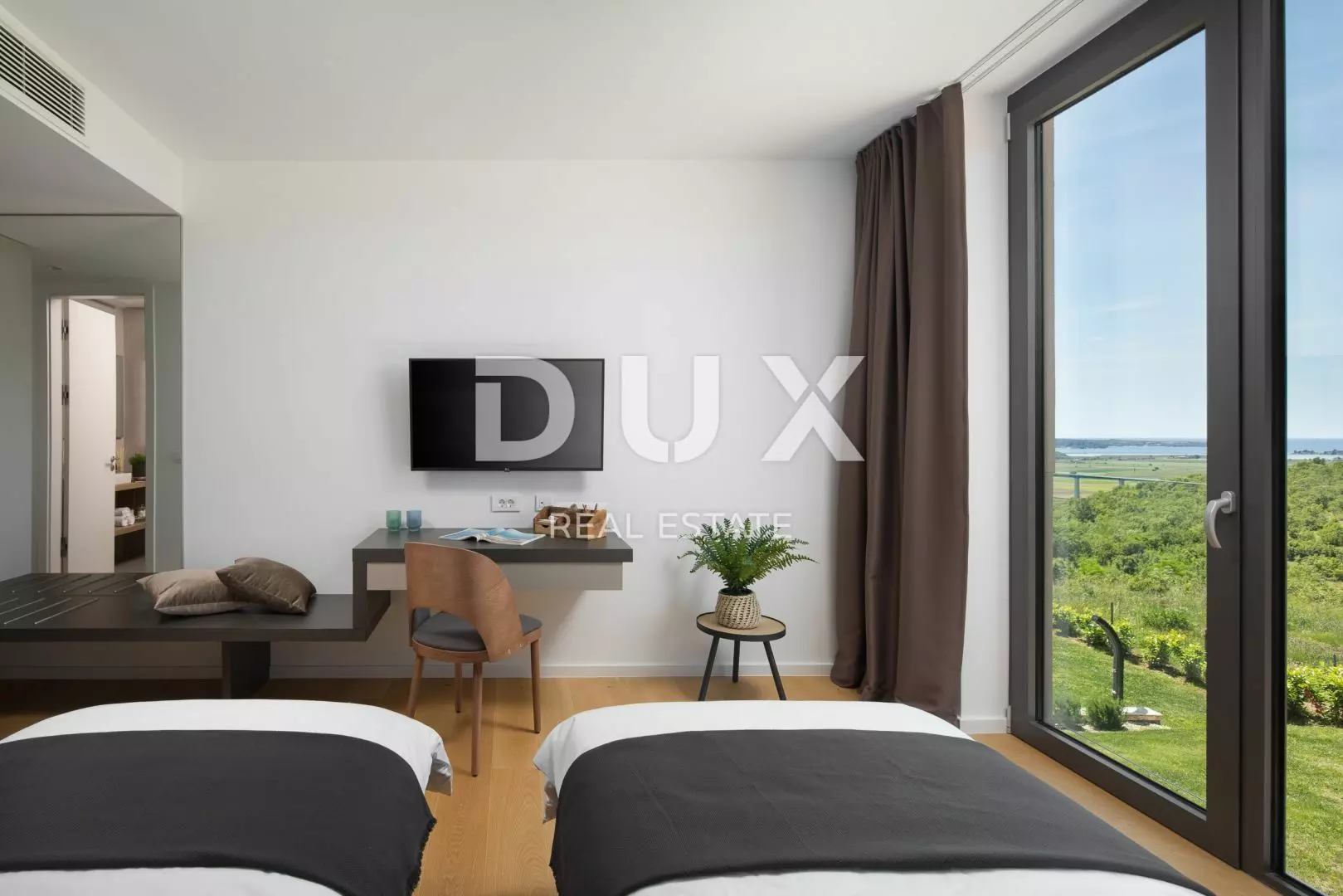 4-bedroom Villa In Novigrad, Croatia (258 M²)