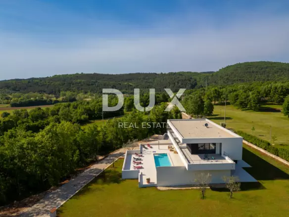 3-bedroom Villa In Grožnjan, Croatia (300 M²)