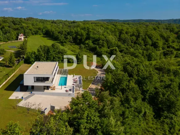 3-bedroom Villa In Grožnjan, Croatia (300 M²)