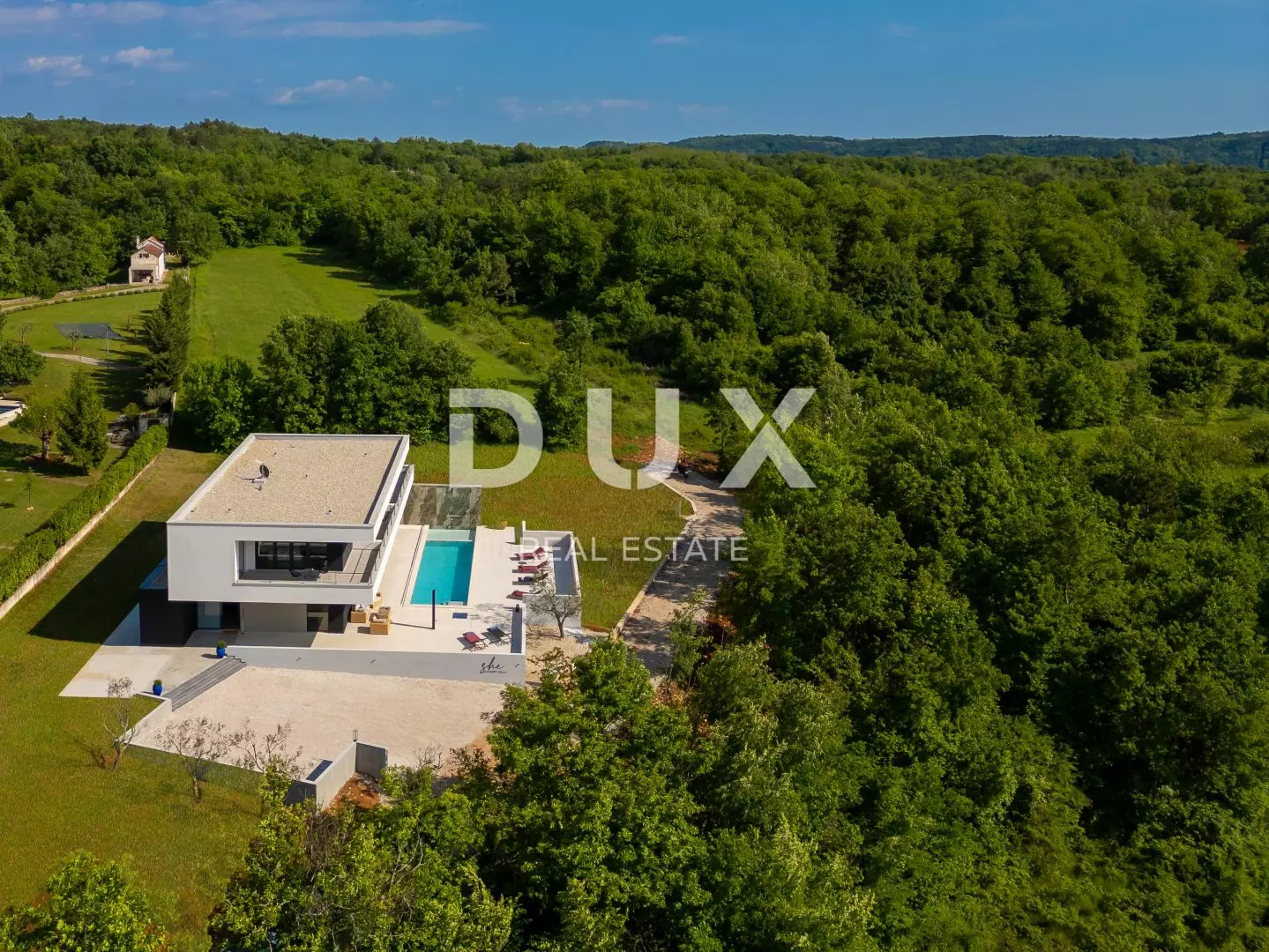 3-bedroom Villa In Grožnjan, Croatia (300 M²)