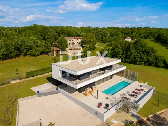 3-bedroom Villa In Grožnjan, Croatia (300 M²)