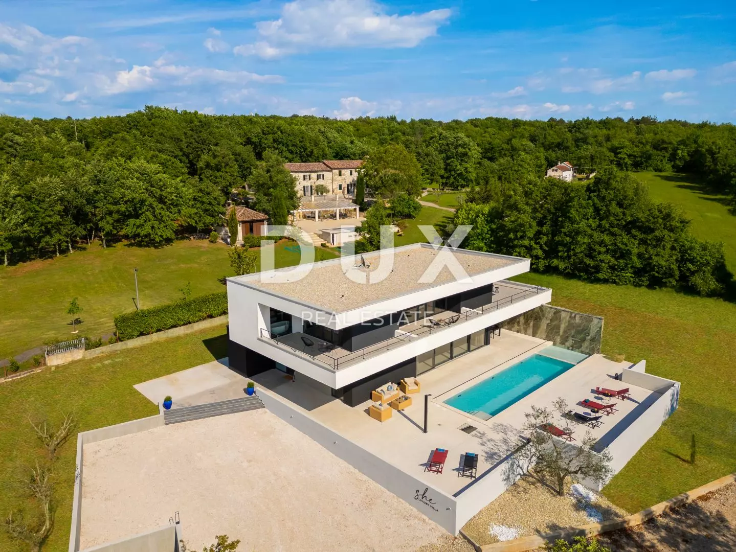 3-bedroom Villa In Grožnjan, Croatia (300 M²)