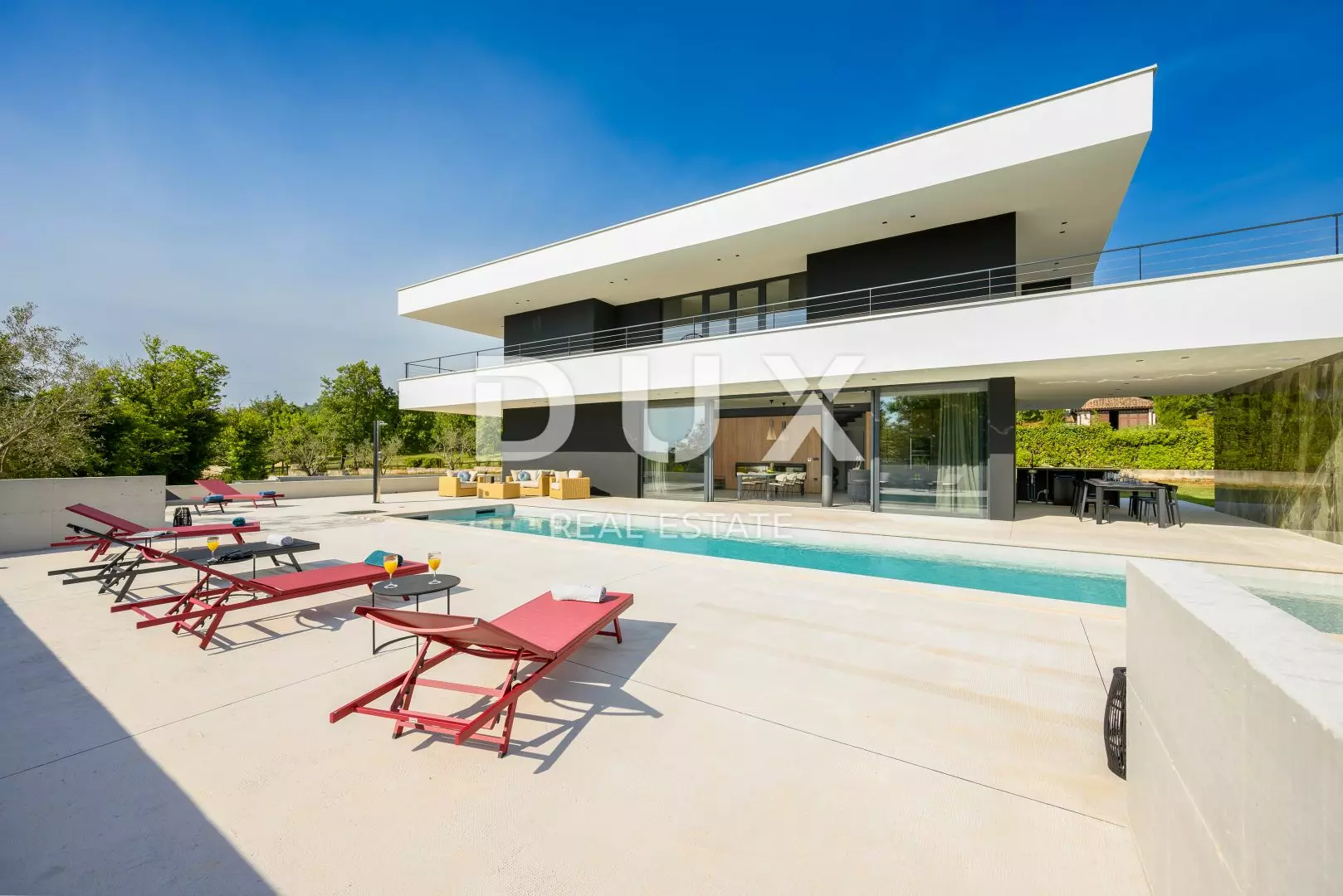 3-bedroom Villa In Grožnjan, Croatia (300 M²)