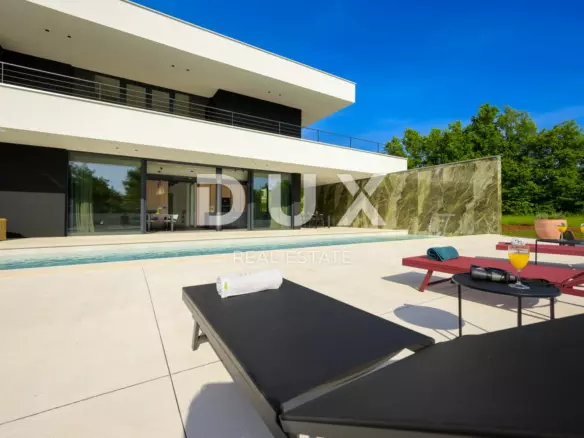 3-bedroom Villa In Grožnjan, Croatia (300 M²)