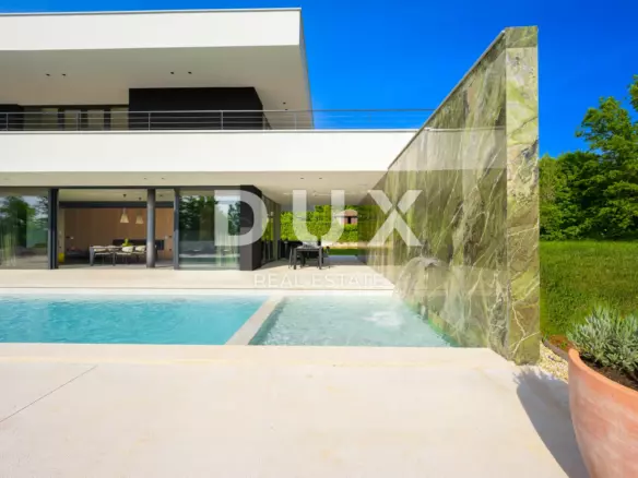 3-bedroom Villa In Grožnjan, Croatia (300 M²)
