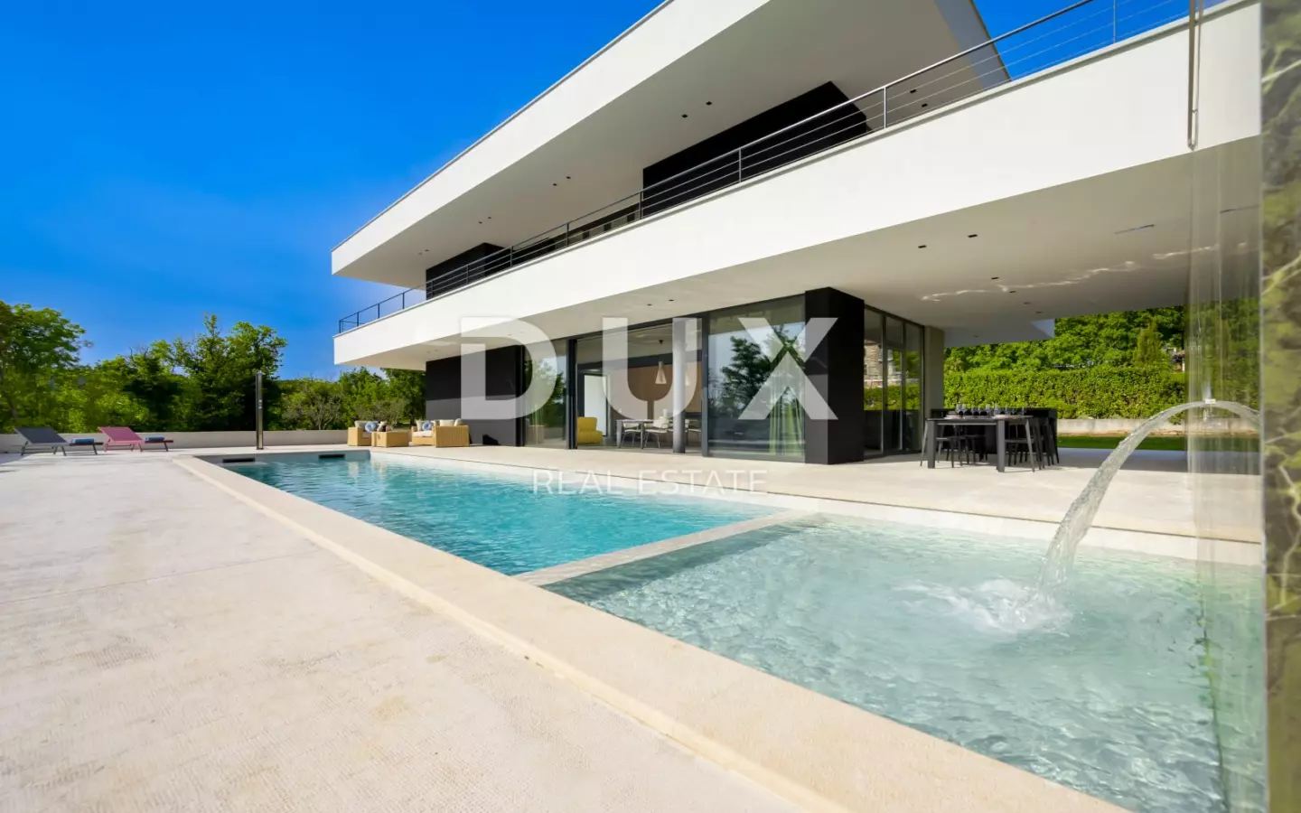 3-bedroom Villa In Grožnjan, Croatia (300 M²)