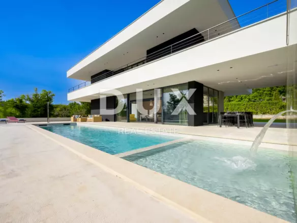 3-bedroom Villa In Grožnjan, Croatia (300 M²)