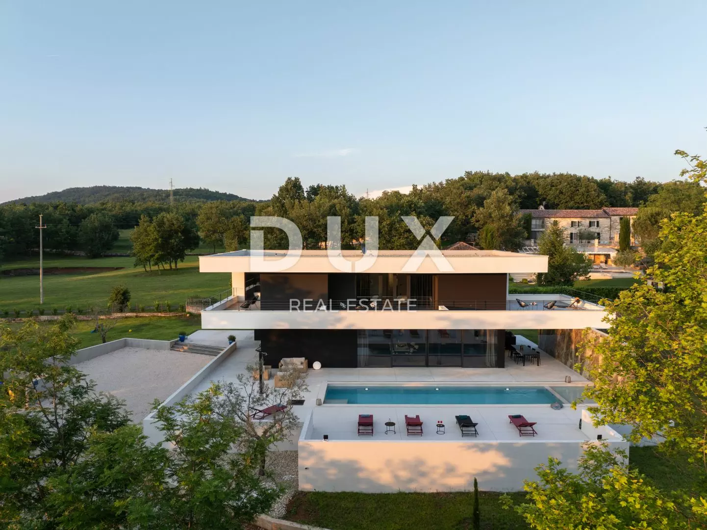 3-bedroom Villa In Grožnjan, Croatia (300 M²)